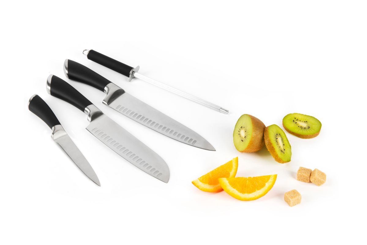 4 coltelli manico nero, acciaio inox, con affilacoltelli - immagine 2